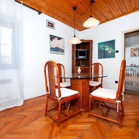 Carera Seaview Apartments Ровінь Екстер'єр фото