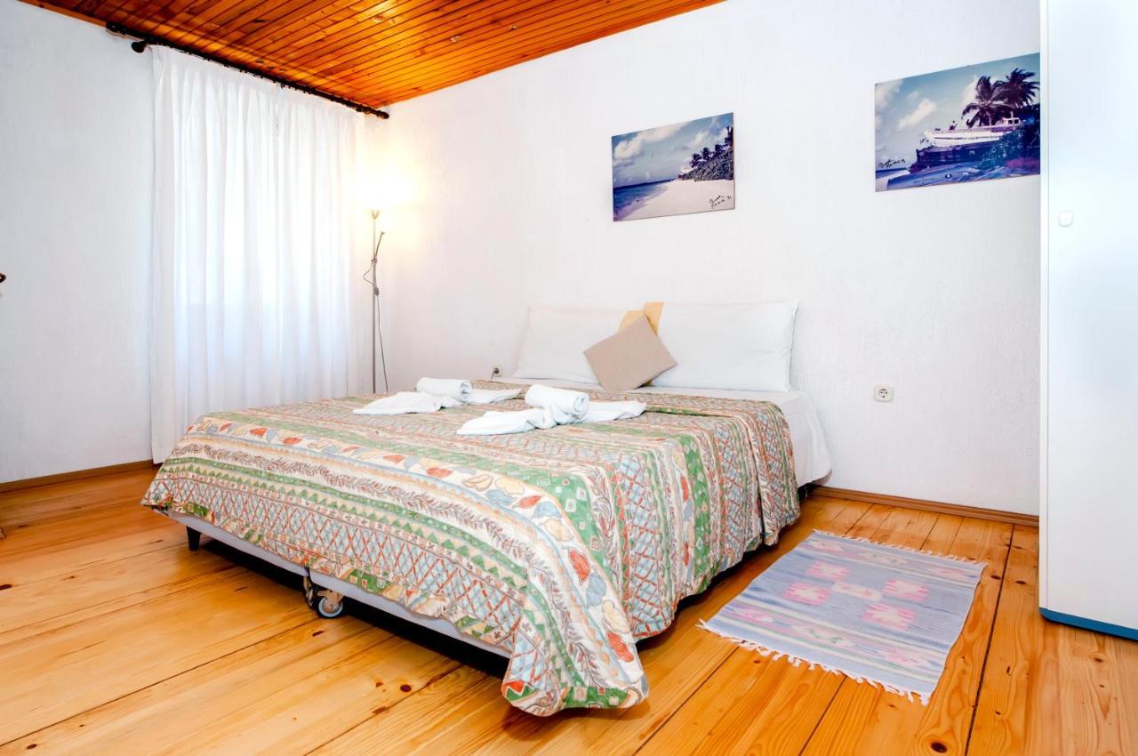 Carera Seaview Apartments Ровінь Екстер'єр фото
